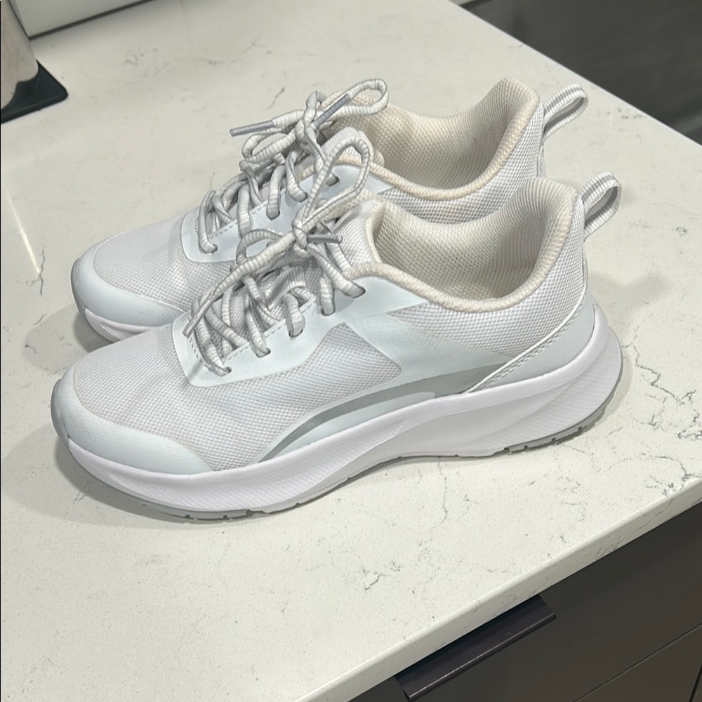 Athletic Works White Sneakers Modern Design